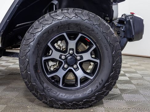 Used 2018 Jeep Wrangler Unlimited Rubicon w/ Cold Weather Group AWD/4WD image 50