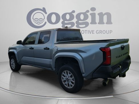 Used 2025 Toyota Tacoma SR RWD image 4