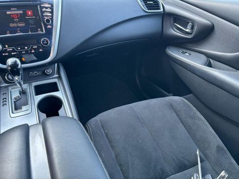 Used 2020 Nissan Murano SV FWD image 17