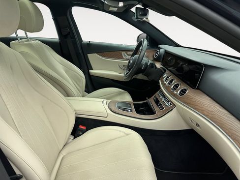 Used 2023 Mercedes-Benz E 350 4MATIC Sedan image 15
