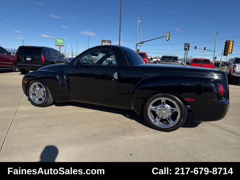 Used 2005 Chevrolet SSR w/ Preferred Equipment Group image 10