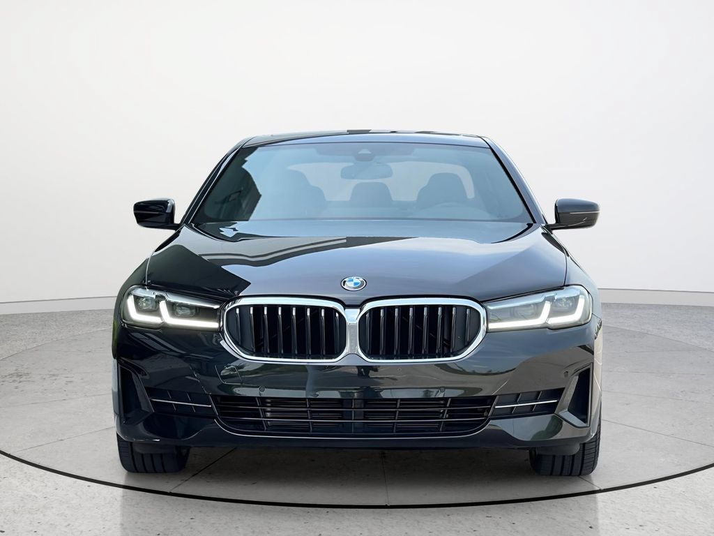 Used 2022 BMW 530i xDrive w/ Convenience Package AWD/4WD image 4