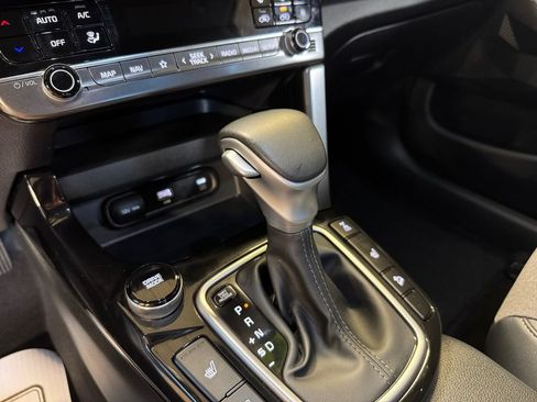 Certified 2025 Kia Seltos S AWD/4WD image 21