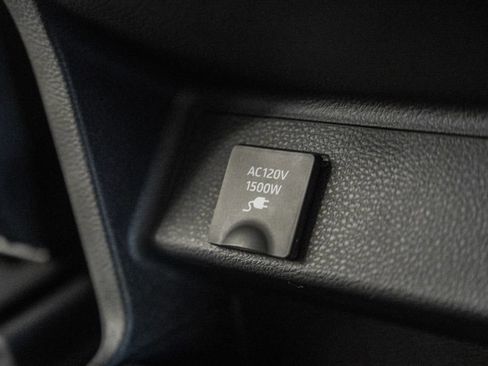 New 2026 Toyota Sienna XLE FWD image 36