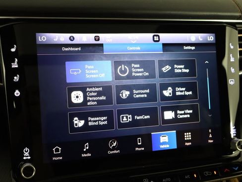 Used 2025 Jeep Grand Wagoneer L Series III w/ Rear Seat Video Group 1 AWD/4WD image 40