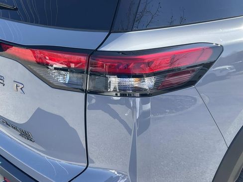 New 2026 Nissan Pathfinder Platinum AWD/4WD image 10