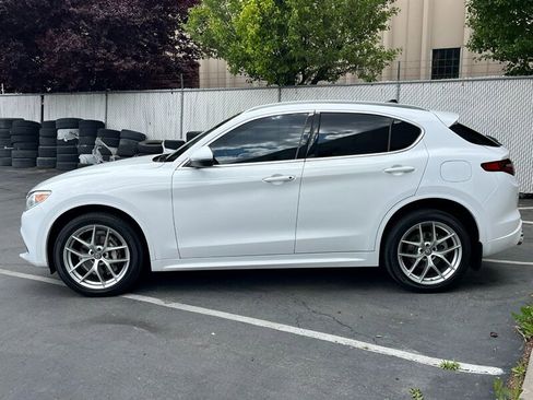 Used 2021 Alfa Romeo Stelvio Ti w/ Active Assist 2 Package TI AWD/4WD image 4