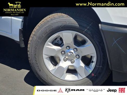 New 2026 RAM 1500 Tradesman AWD/4WD image 3