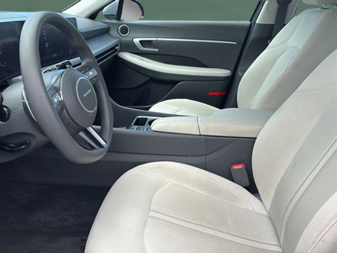 Used 2025 Hyundai Sonata SEL FWD image 17