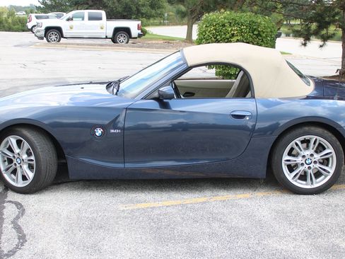 Used 2004 BMW Z4 3.0i RWD image 23