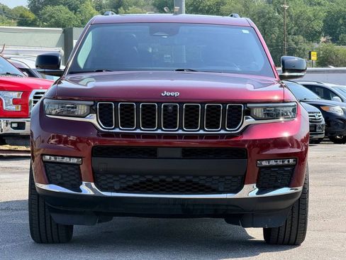 Used 2022 Jeep Grand Cherokee L Limited w/ Luxury Tech Group II AWD/4WD image 3