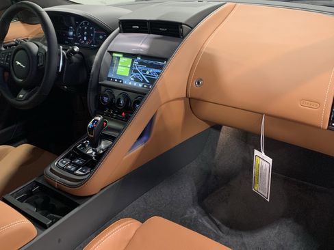 New 2024 Jaguar F-TYPE R image 4