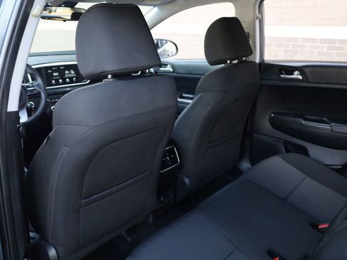 Used 2022 Kia Sportage LX image 19