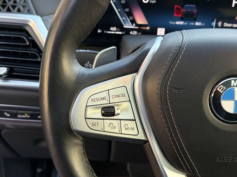 Used 2025 BMW X7 xDrive40i image 27