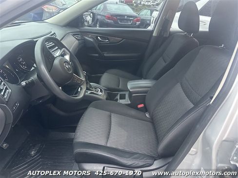 Used 2017 Nissan Rogue S image 22