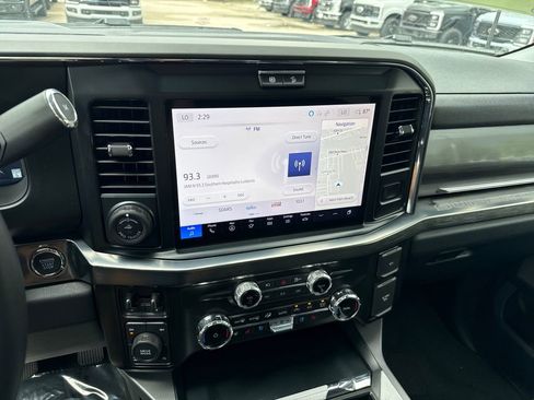 Used 2025 Ford F250 Lariat w/ Lariat Ultimate Package AWD/4WD image 21