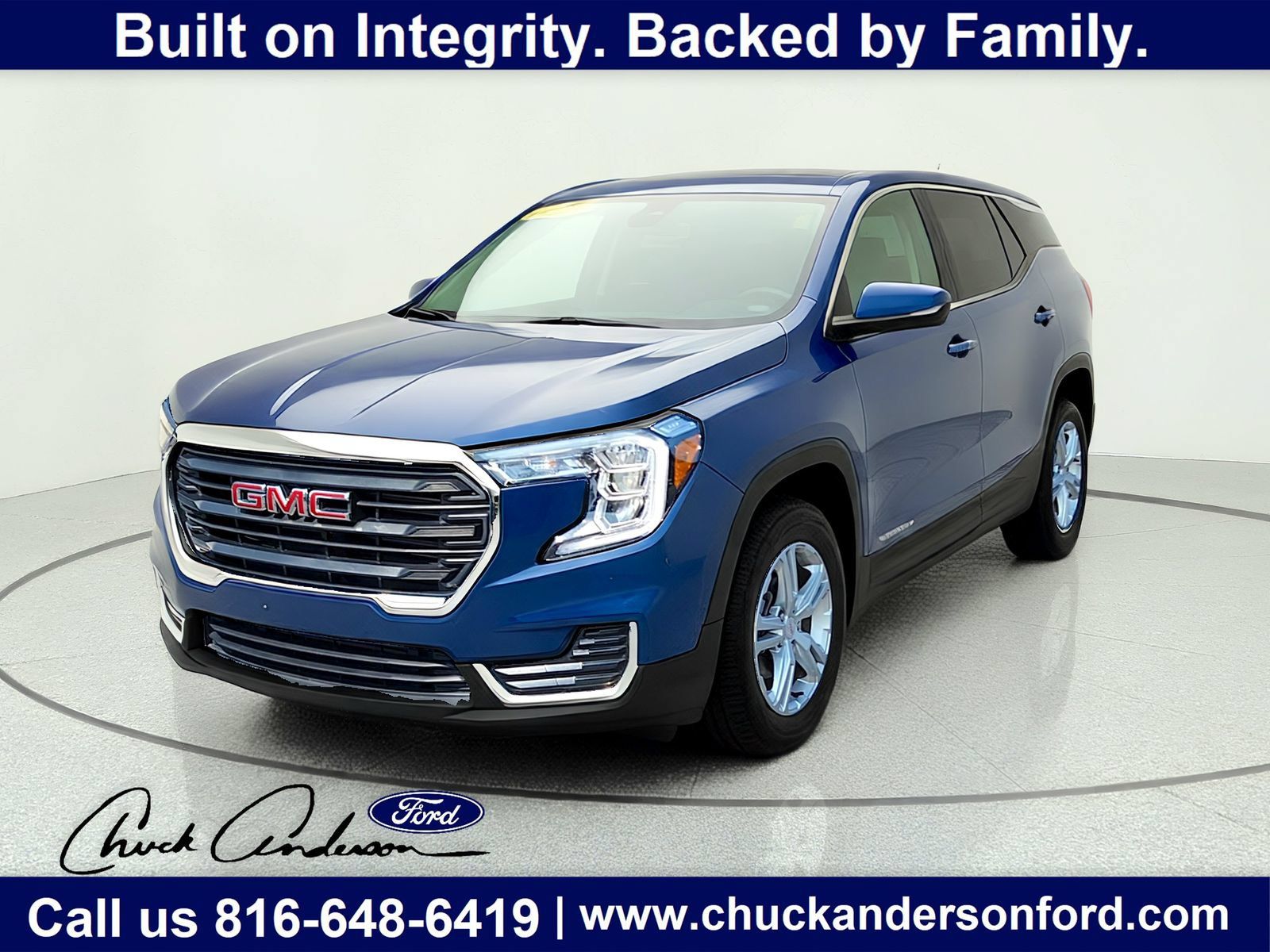 Used 2024 GMC Terrain SLE AWD/4WD image 1