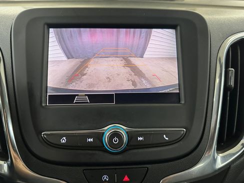 Used 2022 Chevrolet Equinox LT image 12