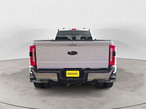 Certified 2025 Ford F450 Lariat w/ FX4 Off-Road Package image 4