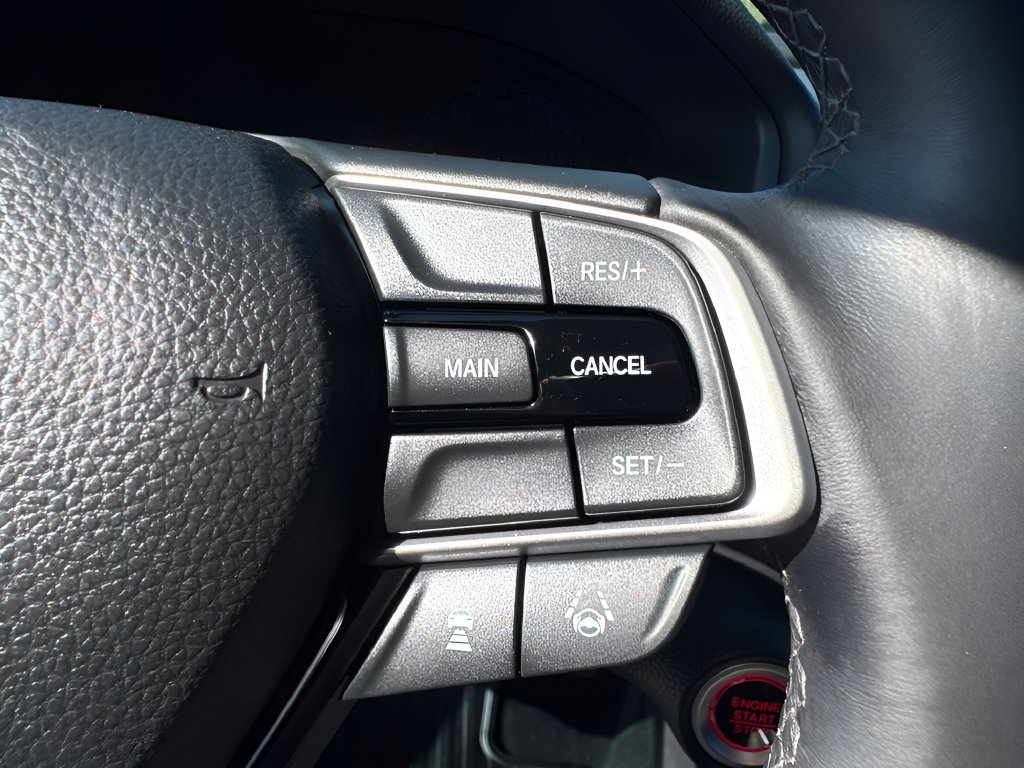 Used 2018 Honda Accord EX-L image 16