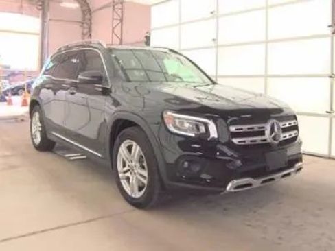 Used 2021 Mercedes-Benz GLB 250 4MATIC w/ Premium Package image 2