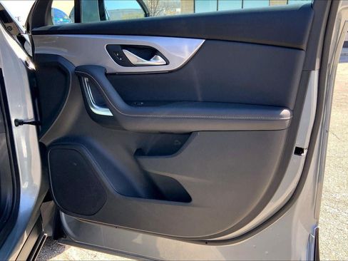Used 2025 Chevrolet Blazer LT image 24