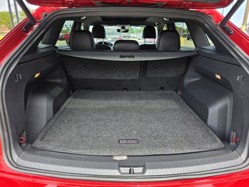 Used 2020 Volkswagen Atlas Cross Sport SEL image 31