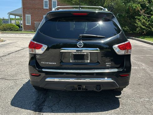 Used 2015 Nissan Pathfinder SL w/ SL Premium Package AWD/4WD image 6