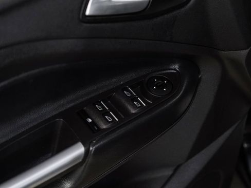 Used 2019 Ford Escape Titanium image 46