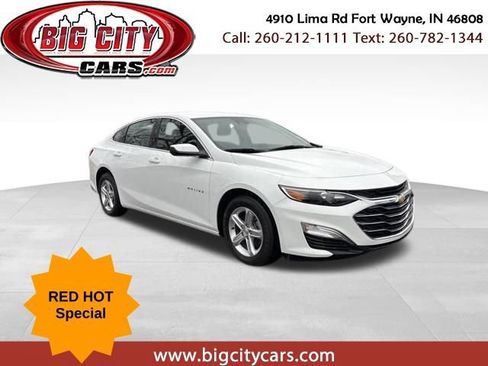 Used 2024 Chevrolet Malibu LS w/ Driver Confidence Package FWD image 1