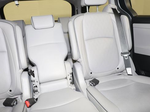 Used 2022 Honda Odyssey Elite image 14