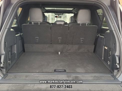 New 2025 Lincoln Navigator L Reserve w/ Jet Appearance Package AWD/4WD image 8