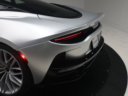 Used 2023 McLaren GT RWD image 37
