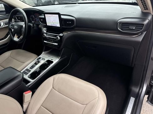 Used 2022 Ford Explorer Limited w/ Equipment Group 301A image 13