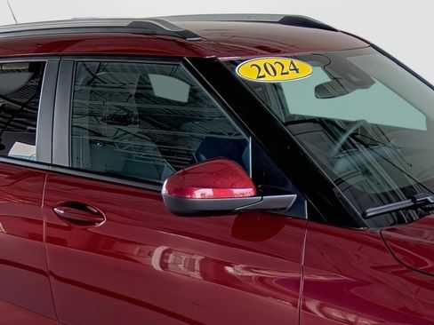 Used 2024 Chevrolet TrailBlazer LT w/ Driver Confidence Package image 17