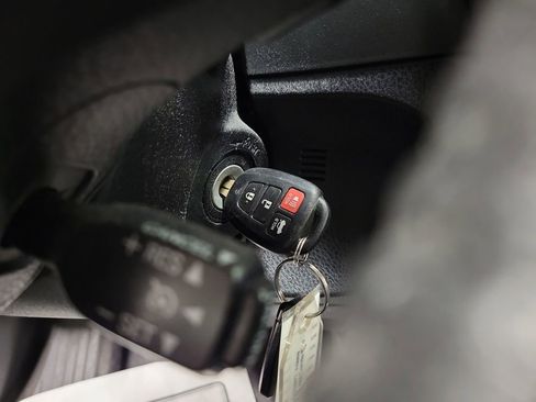 Used 2016 Toyota Corolla S image 15