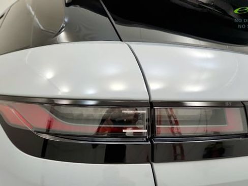 Used 2024 Land Rover Range Rover Evoque Dynamic SE AWD/4WD image 24