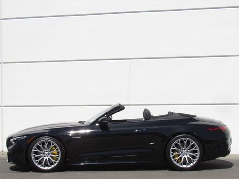 Certified 2022 Mercedes-Benz SL 63 AMG 4MATIC w/ Driver Assistance Package image 4