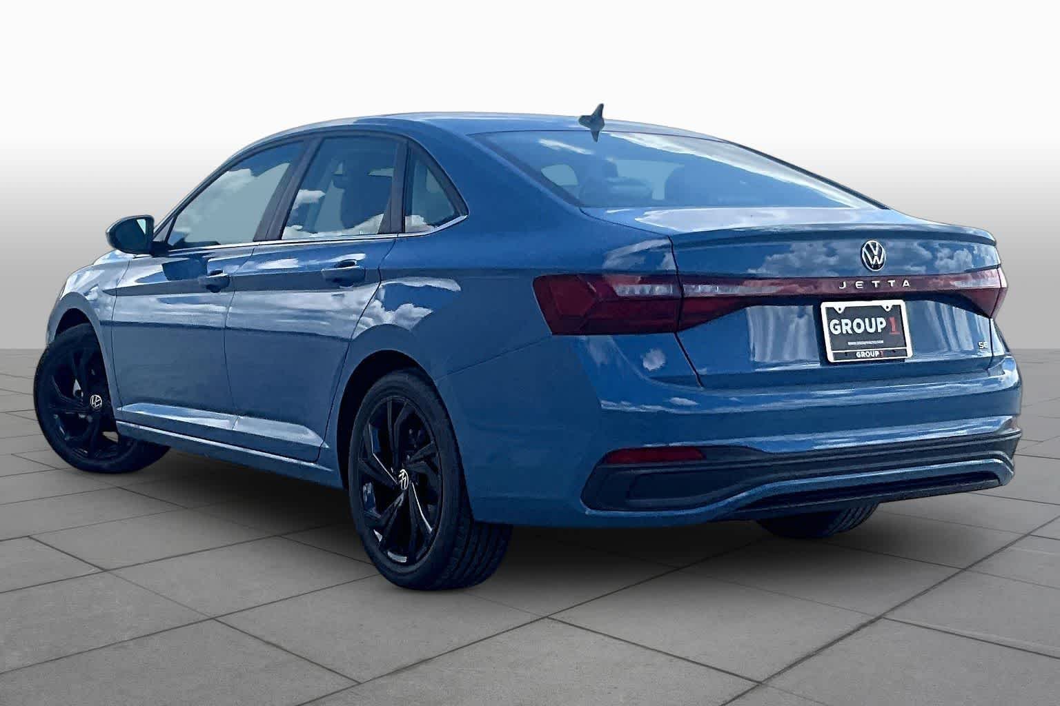 New 2027 Volkswagen Jetta SE FWD image 12