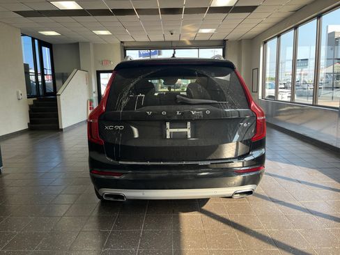 Used 2016 Volvo XC90 T6 Momentum w/ Protection Package Plus AWD/4WD image 3