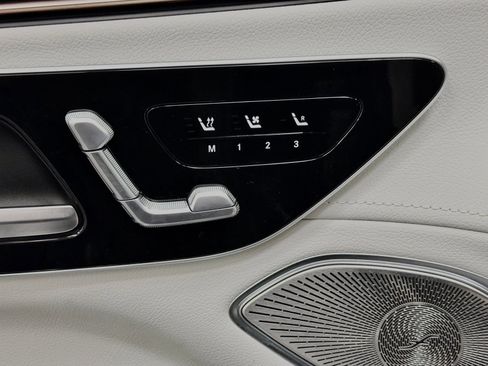Used 2023 Mercedes-Benz EQS 580 4MATIC SUV image 20