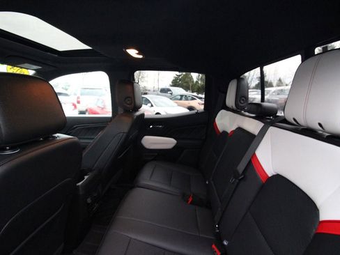 Used 2024 GMC Canyon AT4X AWD/4WD image 27