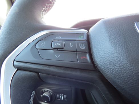 New 2025 Jeep Grand Cherokee Altitude image 22