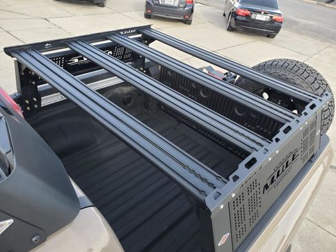 Used 2022 Nissan Frontier PRO-4X image 8