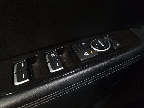 Used 2016 Kia Sorento FWD image 27