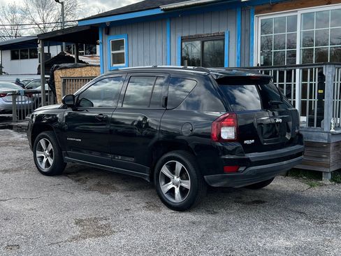 Used 2016 Jeep Compass Latitude image 8