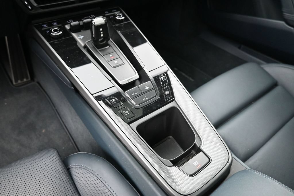 Certified 2023 Porsche 911 Carrera RWD image 12