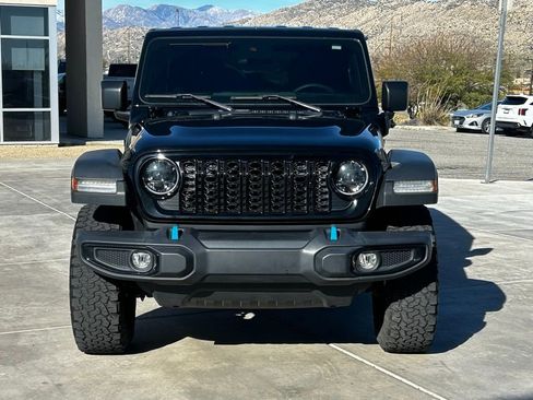 Used 2024 Jeep Wrangler Unlimited AWD/4WD image 2