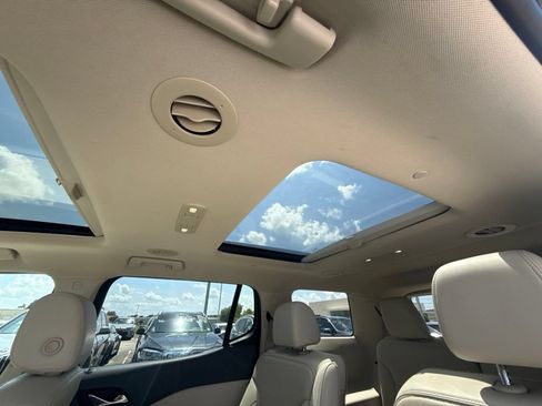 Used 2021 GMC Acadia Denali w/ Denali Technology Package FWD image 26