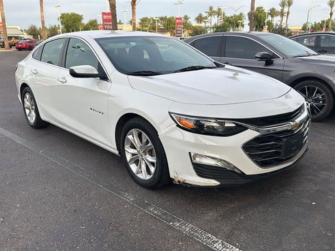 Used 2021 Chevrolet Malibu LT FWD image 2